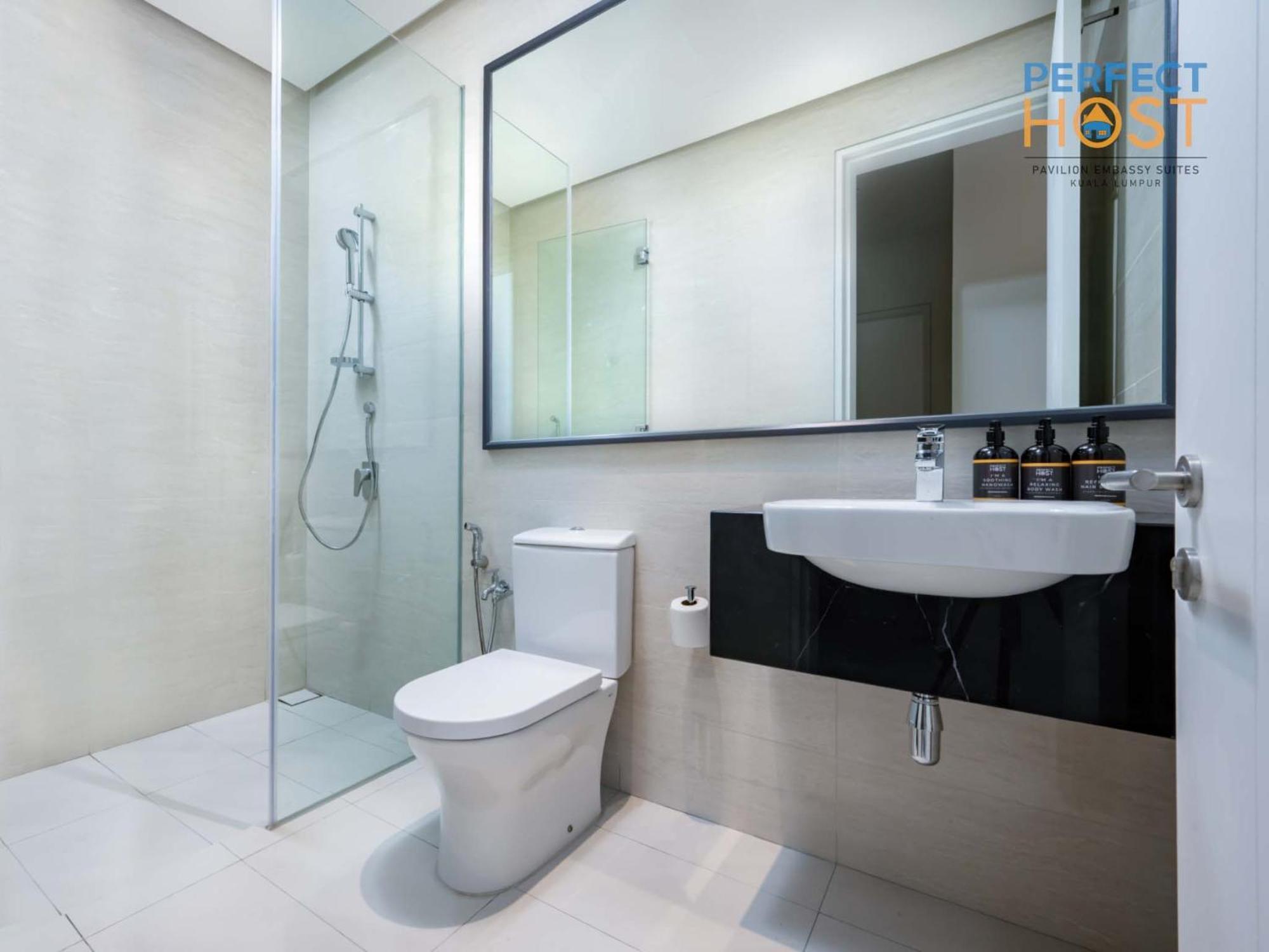 Apartment Pavilion Embassy Kl By Perfect Host *